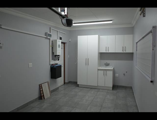 3 BEDROOM HOUSE FOR SALE IN HARTENBOS CENTRAL